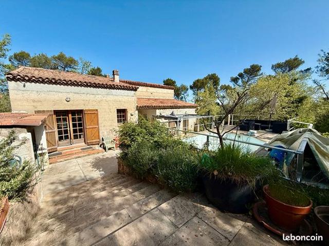 Villa 6 pièces 146 m²