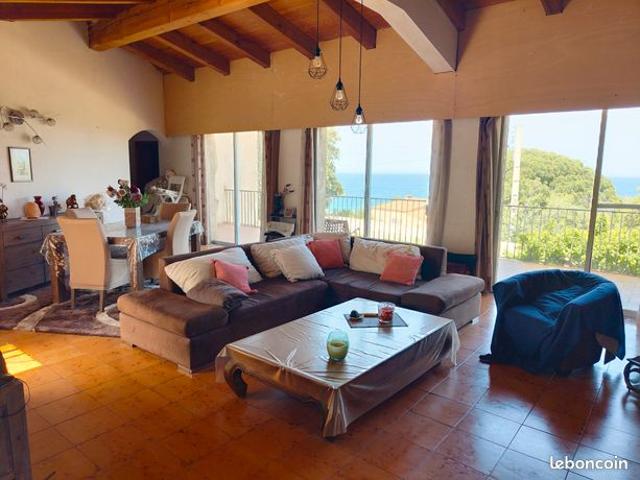 Villa 6 pièces 147 m²