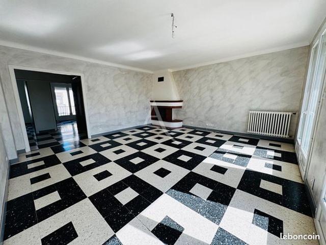 Villa 6 pièces 147 m²
