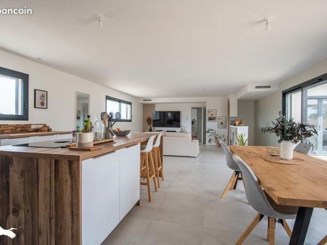 Villa 6 pièces 147 m²