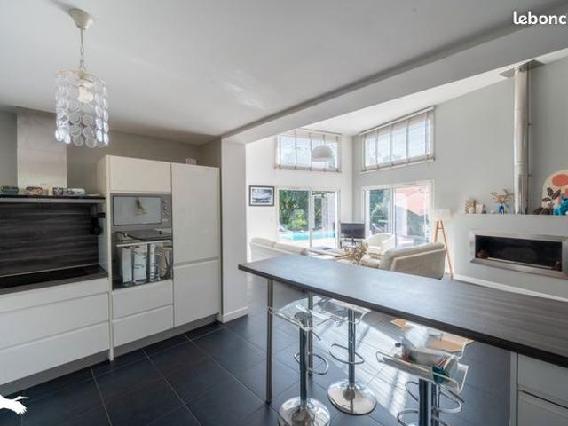 Villa 6 pièces 147 m²