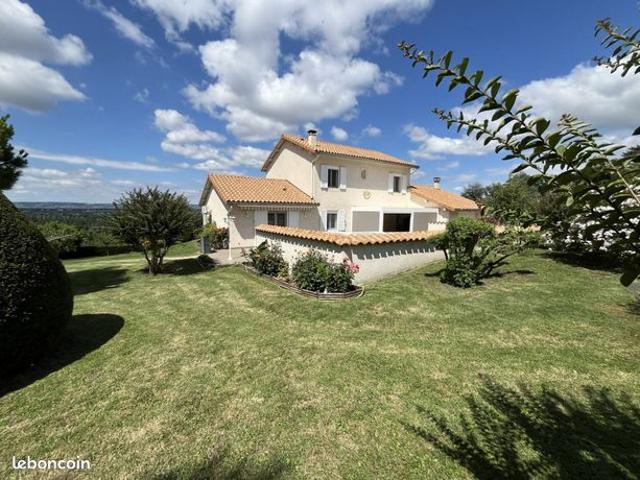 Villa 6 pièces 147 m²
