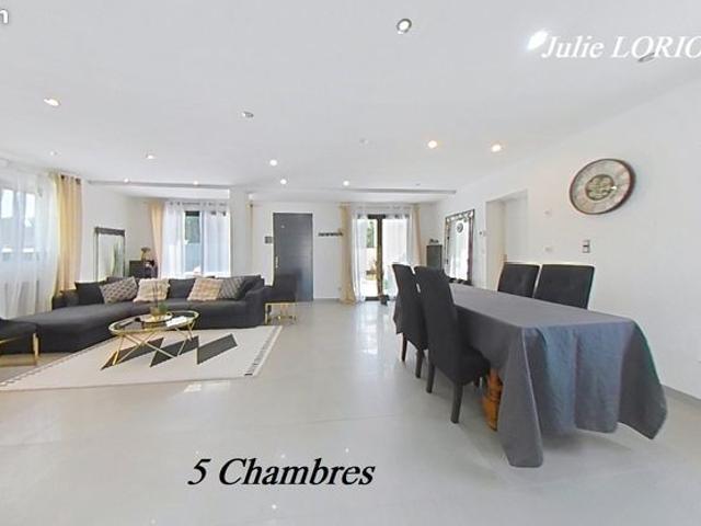 Villa 6 pièces 147 m²