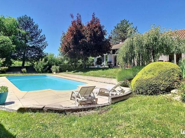 Villa 6 pièces 148 m²