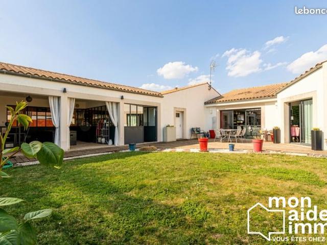 Villa 6 pièces 148 m²