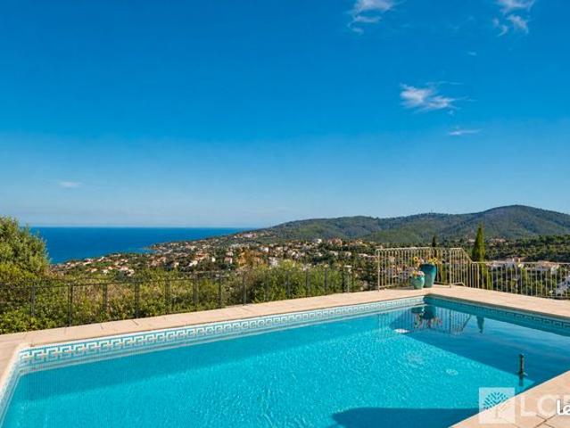 Villa 6 pièces 148 m²