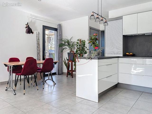 Villa 6 pièces 148 m²