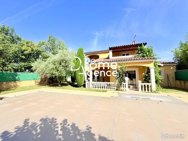 Villa 6 pièces 149 m²