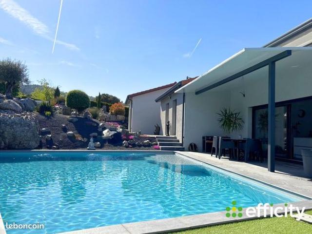 Villa 6 pièces 150 m²
