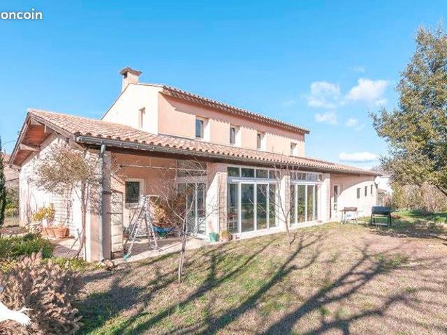 Villa 6 pièces 150 m²