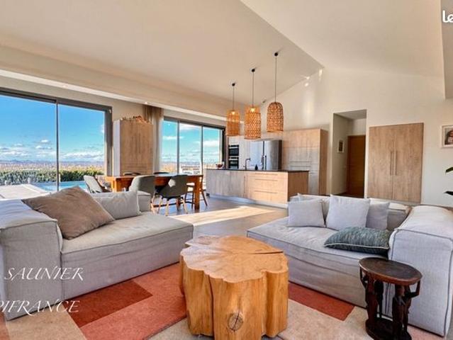 Villa 6 pièces 150 m²