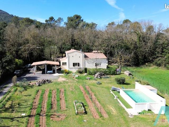 Villa 6 pièces 150 m²
