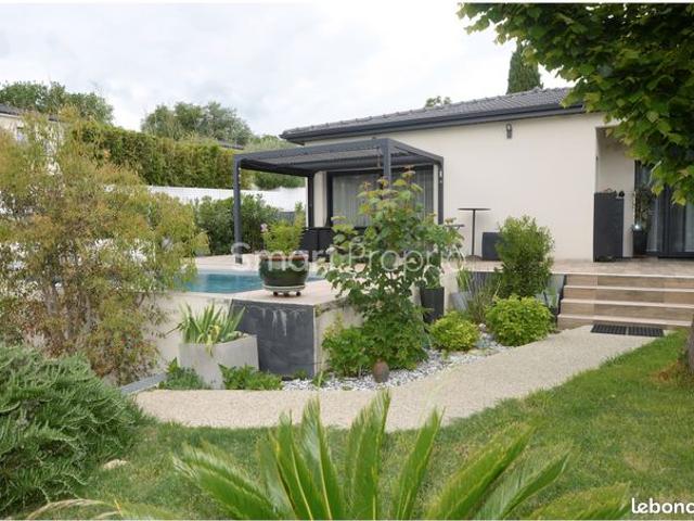 Villa 6 pièces 150 m²
