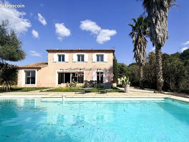 Villa 6 pièces 150 m²