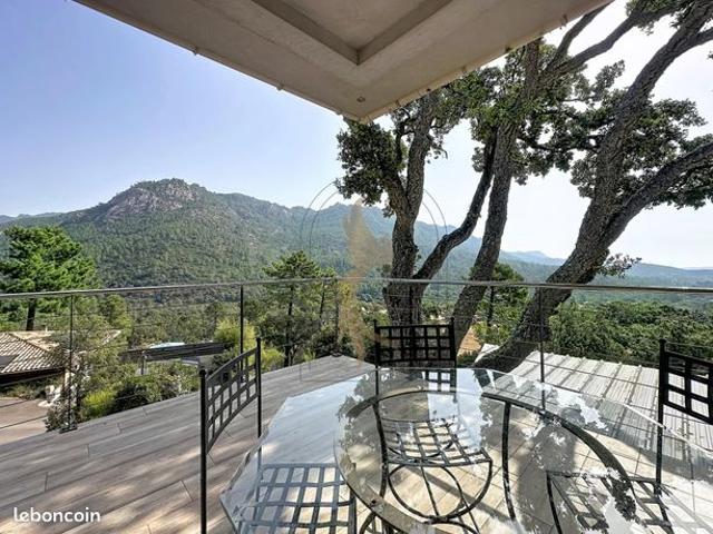 Villa 6 pièces 150 m²