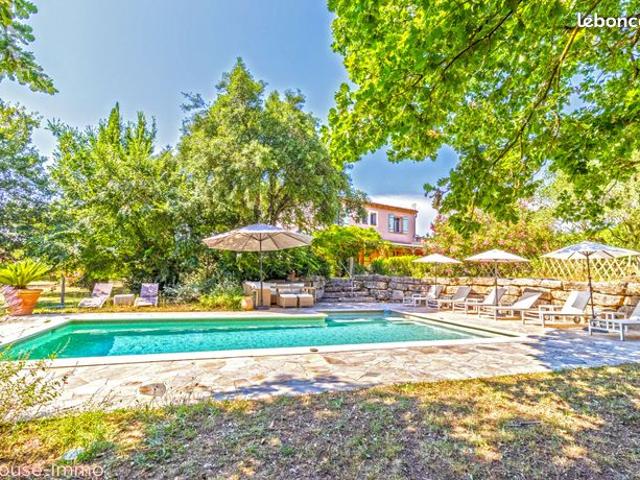 Villa 6 pièces 150 m²