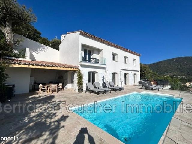 Villa 6 pièces 150 m²