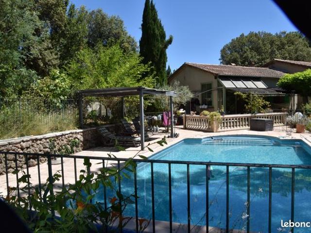 Villa 6 pièces 150 m²