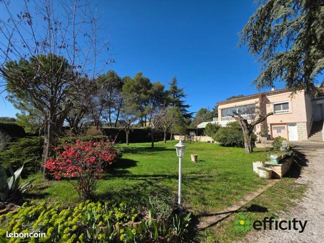 Villa 6 pièces 150 m²