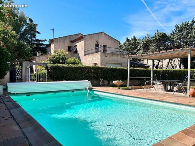 Villa 6 pièces 150 m²