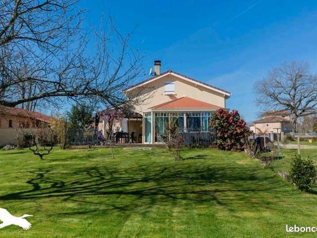 Villa 6 pièces 151 m²