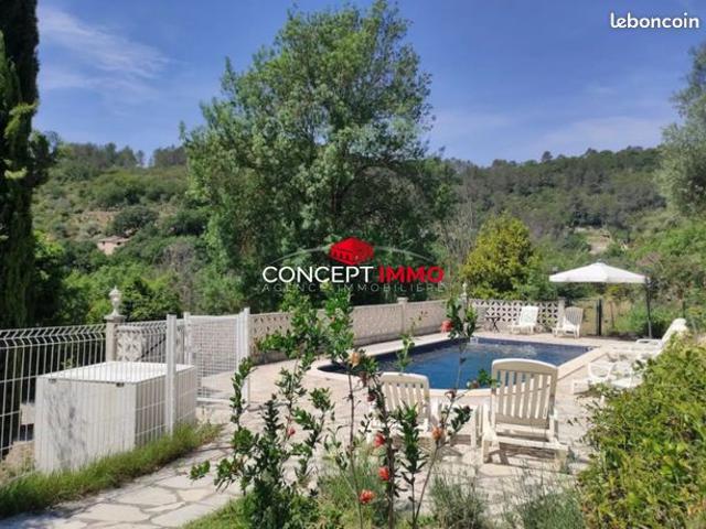 Villa 6 pièces 151 m²