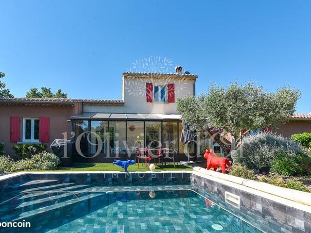 Villa 6 pièces 151 m²