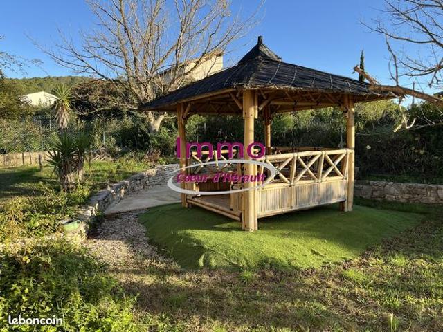 Villa 6 pièces 151 m²