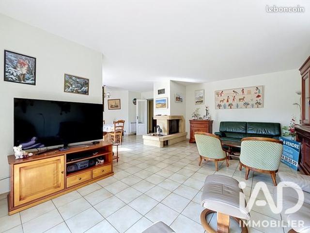 Villa 6 pièces 151 m²