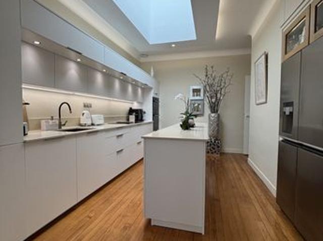 Villa 6 pièces 152 m²