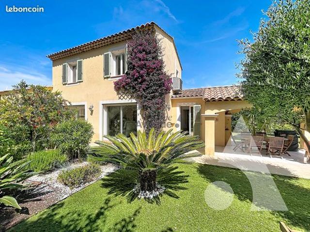 Villa 6 pièces 153 m²