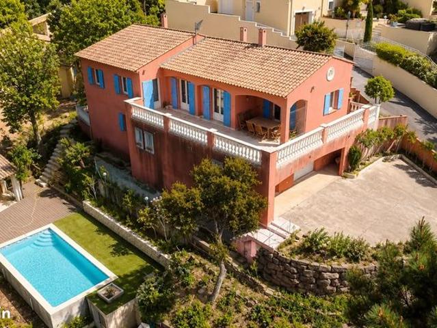 Villa 6 pièces 153 m²