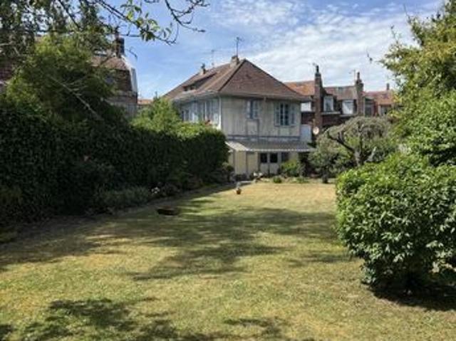 Villa 6 pièces 153 m²