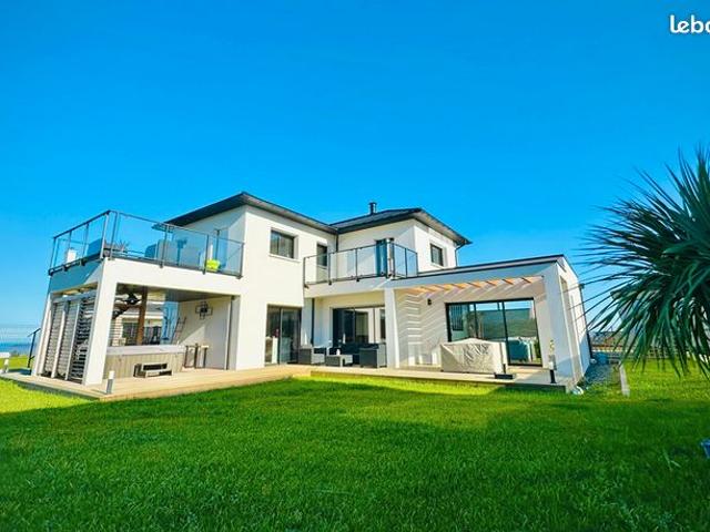 Villa 6 pièces 153 m²