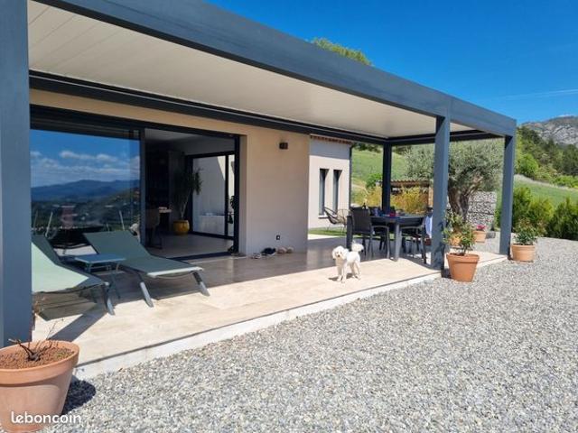 Villa 6 pièces 155 m²