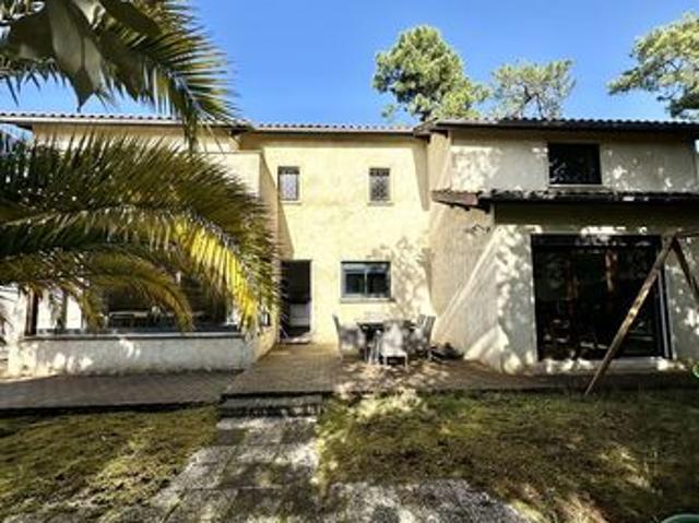 Villa 6 pièces 155 m²
