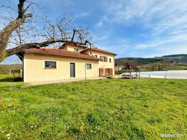 Villa 6 pièces 155 m²