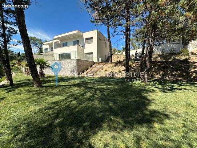 Villa 6 pièces 155 m²