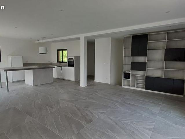 Villa 6 pièces 156 m²