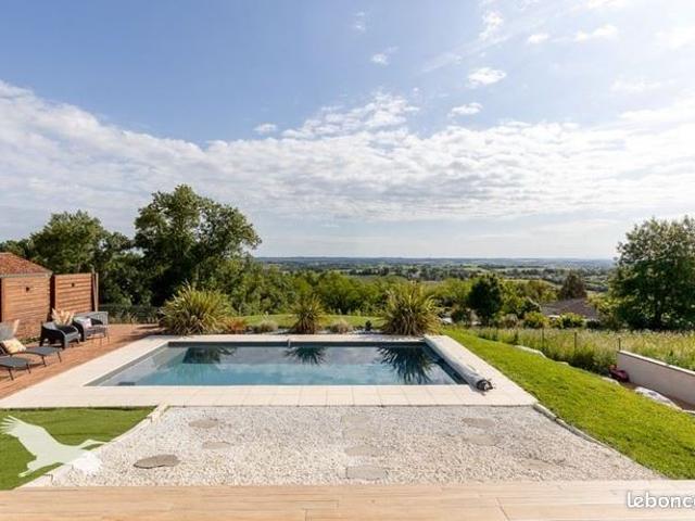 Villa 6 pièces 156 m²