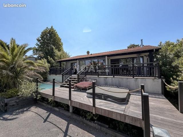 Villa 6 pièces 156 m²