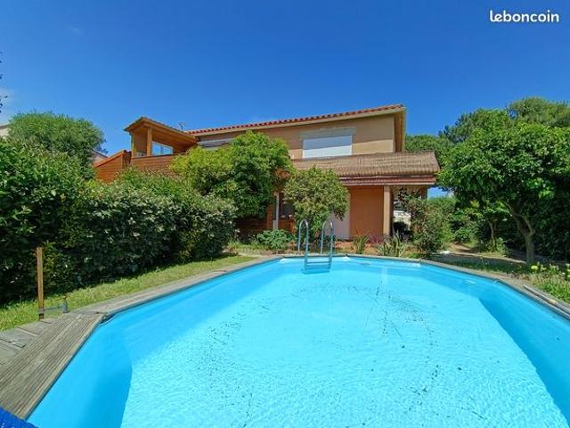 Villa 6 pièces 156 m²