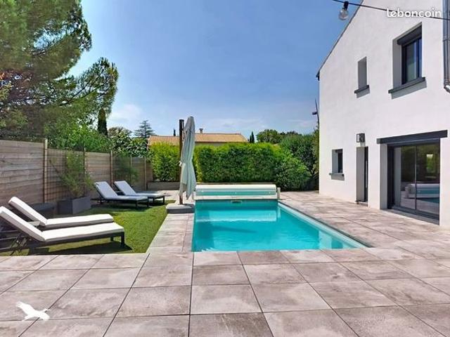 Villa 6 pièces 156 m²