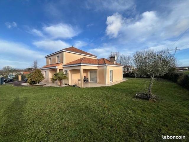 Villa 6 pièces 156 m²