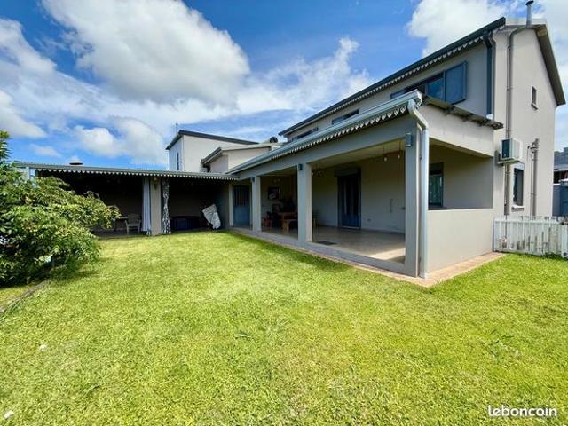 Villa 6 pièces 156 m²