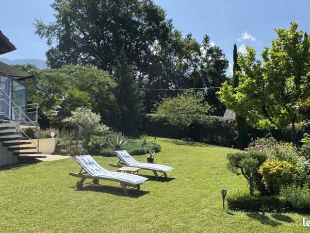 Villa 6 pièces 157 m²