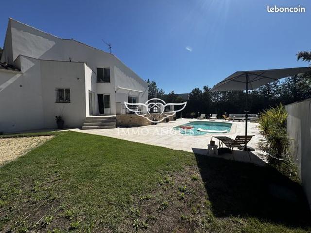 Villa 6 pièces 158 m²