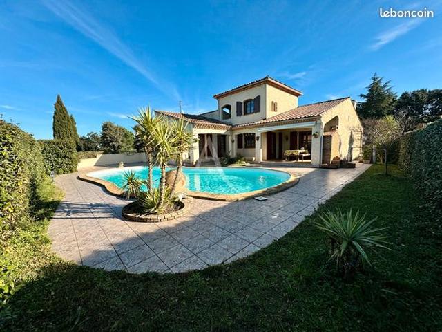 Villa 6 pièces 158 m²
