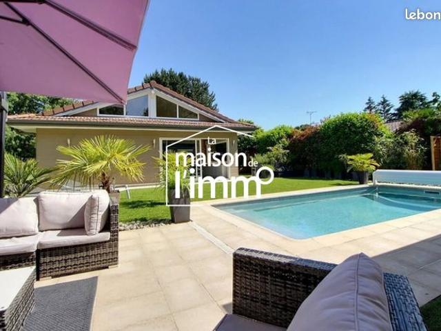 Villa 6 pièces 158 m²