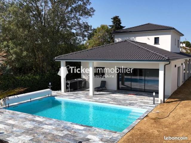 Villa 6 pièces 158 m²